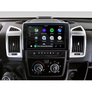 Moderni autoradio Alpine X903D-DU s velikim zaslonom za bolju zabavu i navigaciju.