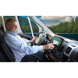 ALPINE i902D-DU autoradio za vrhunski zvuk u vozilu.