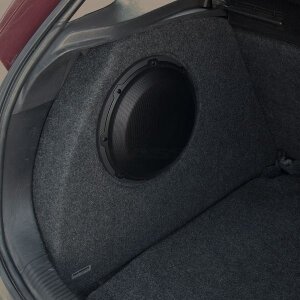 Auto subwoofer kutija za Ford Focus Mk1 1998-2007.