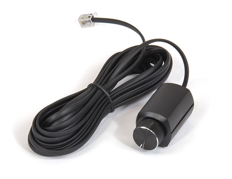 Kabel za auto zvučnike s kontrolom glasnoće, crni, dugačak, priključak za audio sustav.