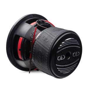 Digital Designs 812F-D1 subwoofer za snažno bas zvukove.